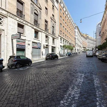 Via Barberini アパート