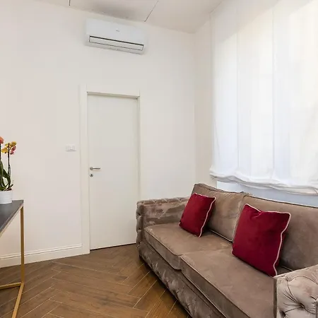 Via Barberini Appartement *