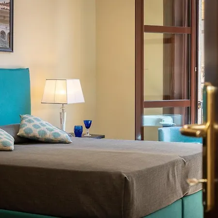 Apartment Via Barberini Rome